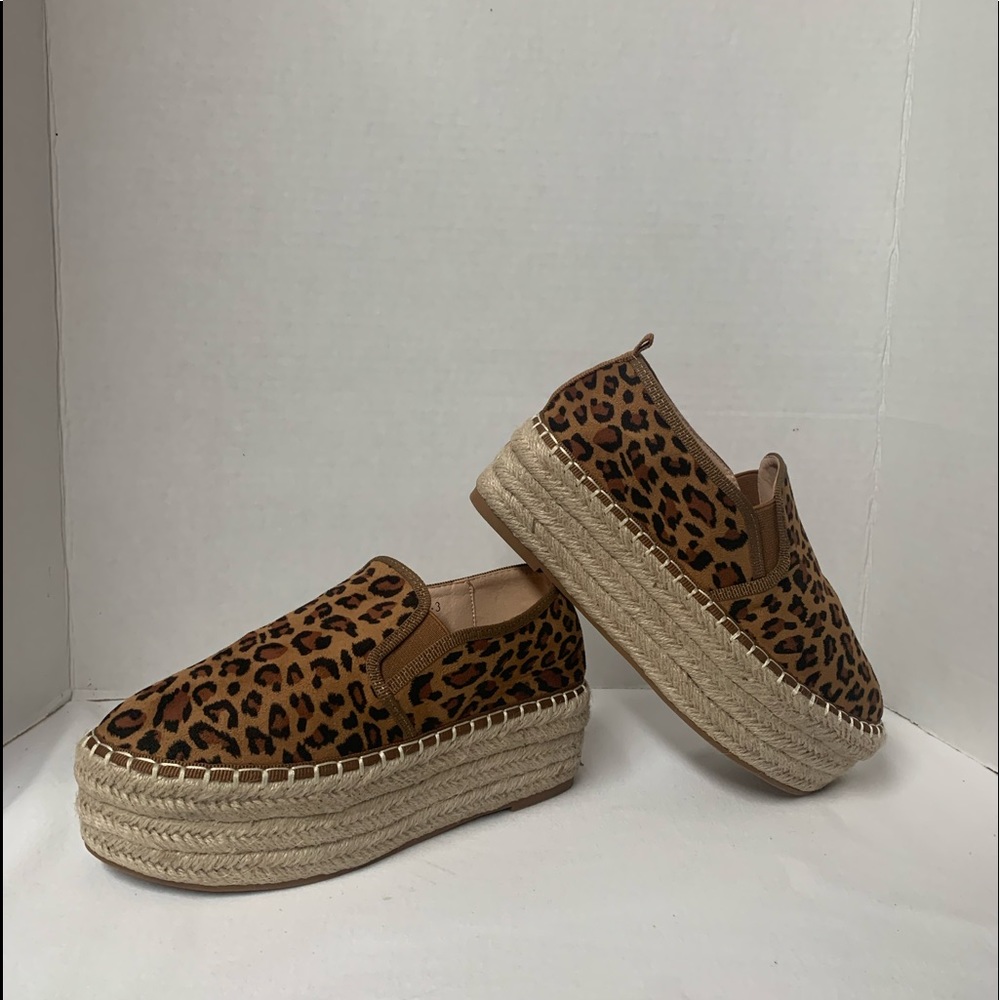 woman’s AMS platform lepard print shoes size 6